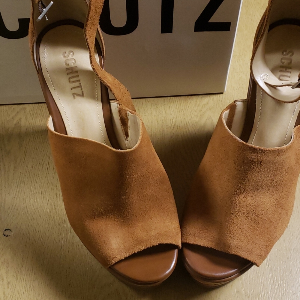 Ladies shoes